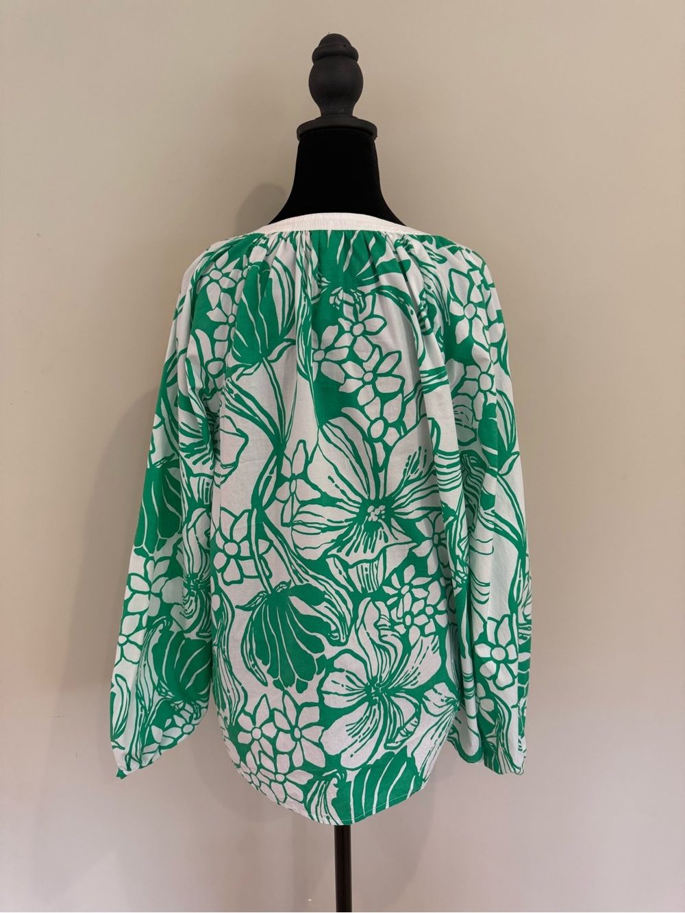Lilly Pulitzer White and Green Floral Peasant Tunic - Picture 5 of 8